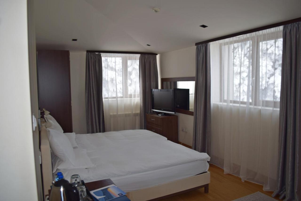 The Lodge Hotel Borovets Exterior photo